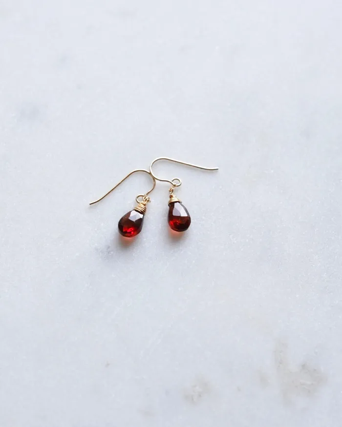 Earrings ERIJEWELRY Garnet drop earrings