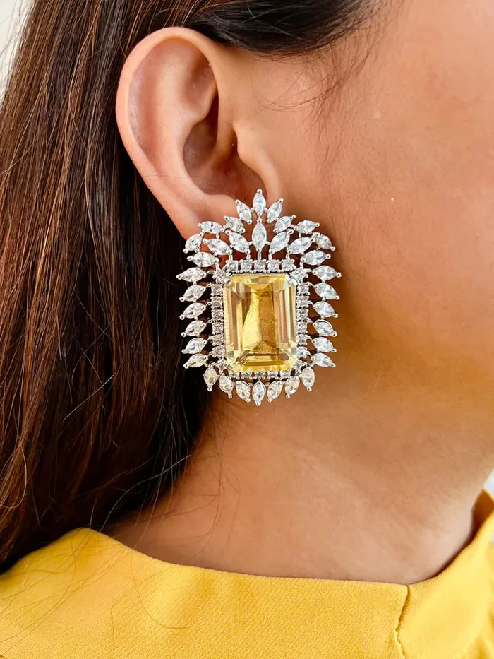 Earrings PRERTO ECOMMERCE PRIVATE LIMITED Dixie Gold Stud Earrings