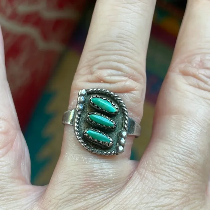 Love Vintage Paris Turquoise Ring Zuni Three Stone Sterling Silver Vintage Rings Love Vintage Paris Turquoise Ring Zuni Three Stone Sterling Silver Vintage Rings