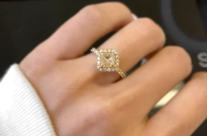 Rings Albert Hern Ring 18kt Yellow Gold Rough Diamond