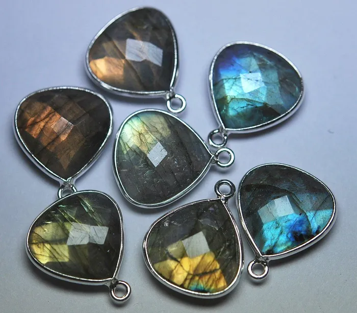Beads Supplies USA Necklaces 925 Sterling SilverLabradorite Faceted Heart Shape Pendant 5 Piece Of 18mm Approx Beads Supplies USA Necklaces 925 Sterling SilverLabradorite Faceted Heart Shape Pendant 5 Piece Of 18mm Approx