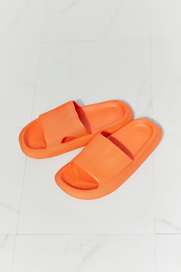 Rings MMShoes Arms Around Me Open Toe Slide in Orange Trendsi