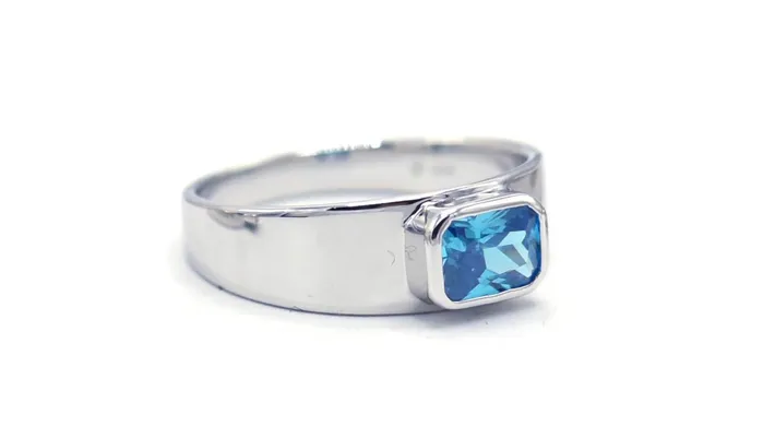 Sophiareneboutique Rings Sterling Silver Blue CZ Bezel Ring