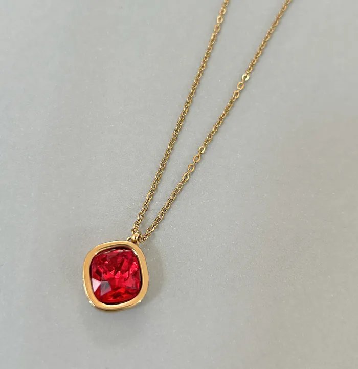 18K RED PENDANT NECKLACE SAMPLE Mai Dsire Necklaces