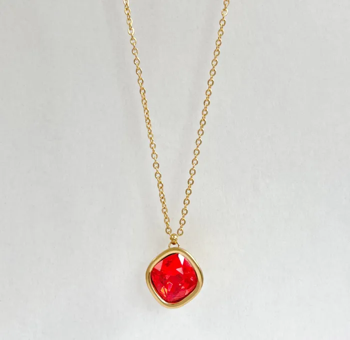 18K RED PENDANT NECKLACE SAMPLE Mai Dsire Necklaces