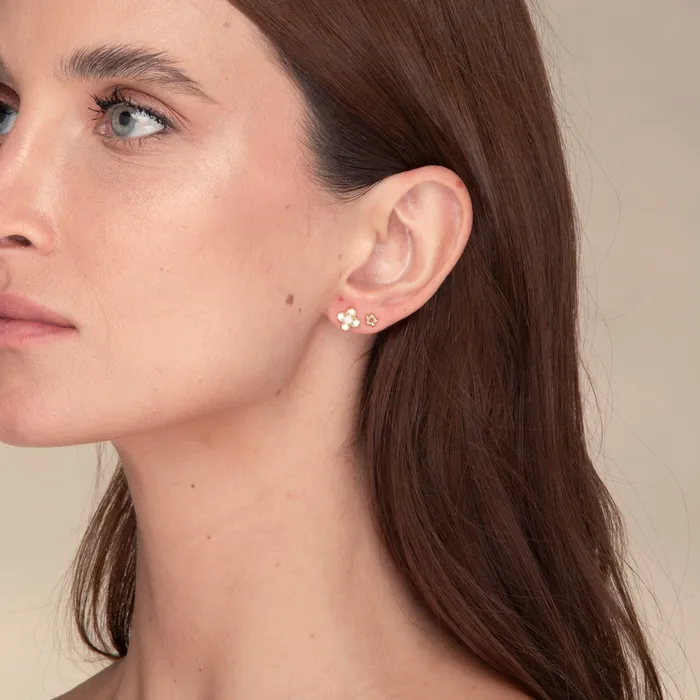 Camile Stone Earrings Clover Opal Zirconia Stud Earrings Camile Stone Earrings Clover Opal Zirconia Stud Earrings