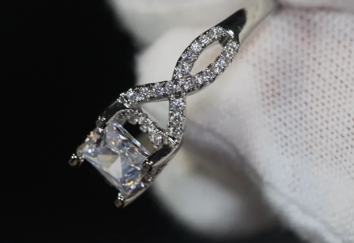 Lab Diamonds London Rings Engagement Ring Princess Cut Diamond Ring Diamond Engagement Rings Womens Wedding Ring Womens Engagement Ring Infinity Ring