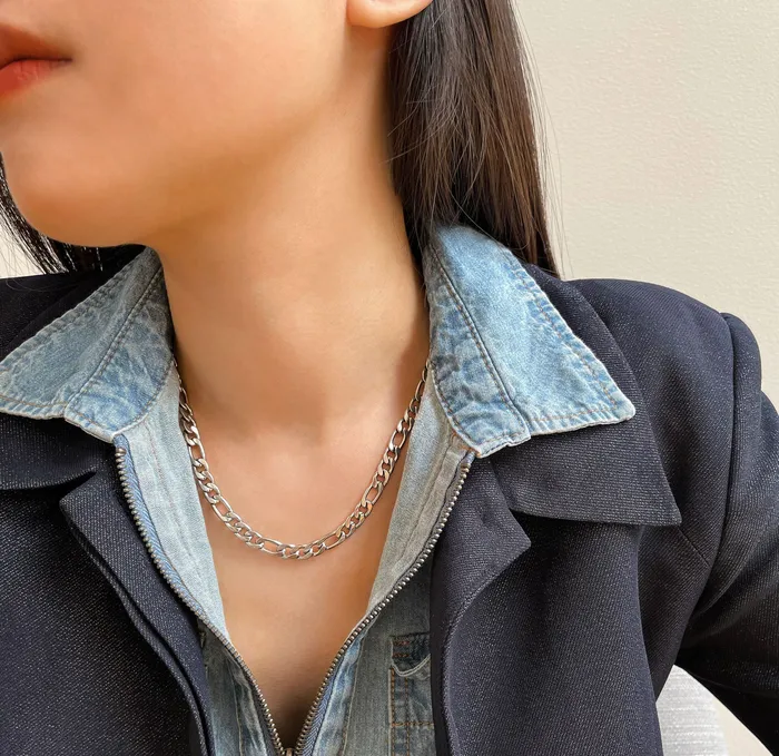Mai Dsire Necklaces BROOKLYN SILVER FIGARO CHAIN NECKLACE