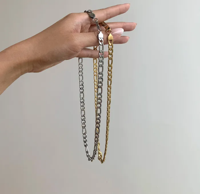 Mai Dsire Necklaces BROOKLYN SILVER FIGARO CHAIN NECKLACE