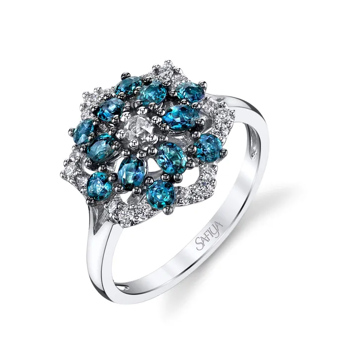 The Opulent 18K White Gold Natural Alexandrite Ring Safiya Jewels Rings The Opulent 18K White Gold Natural Alexandrite Ring Safiya Jewels Rings